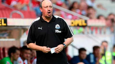 Rafa Benítez durante su etapa como entrenador del Newcastle.
