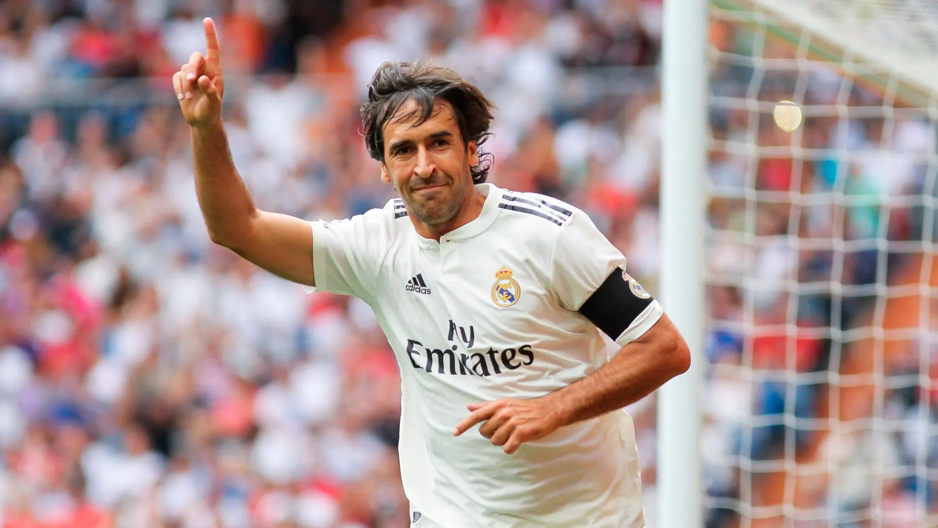 Raúl, celebrando un gol