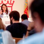 La vicepresidenta del Consell, Mónica Oltra, en la rueda de prensa posterior al pleno