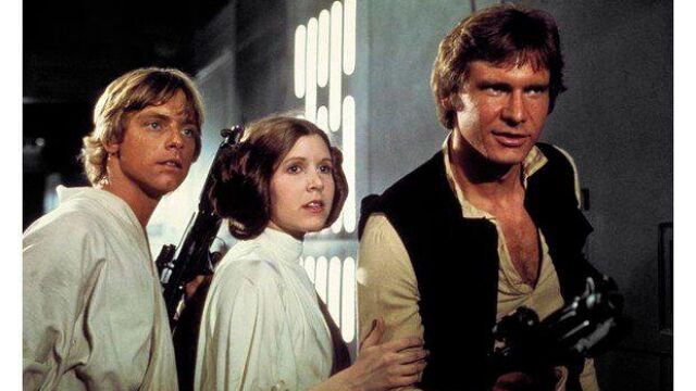 En 1977 “Star wars” llegó a los cines con un reparto entre los que figuraban Harrison Ford (derecha), Carrie Fisher o Mark Hamill