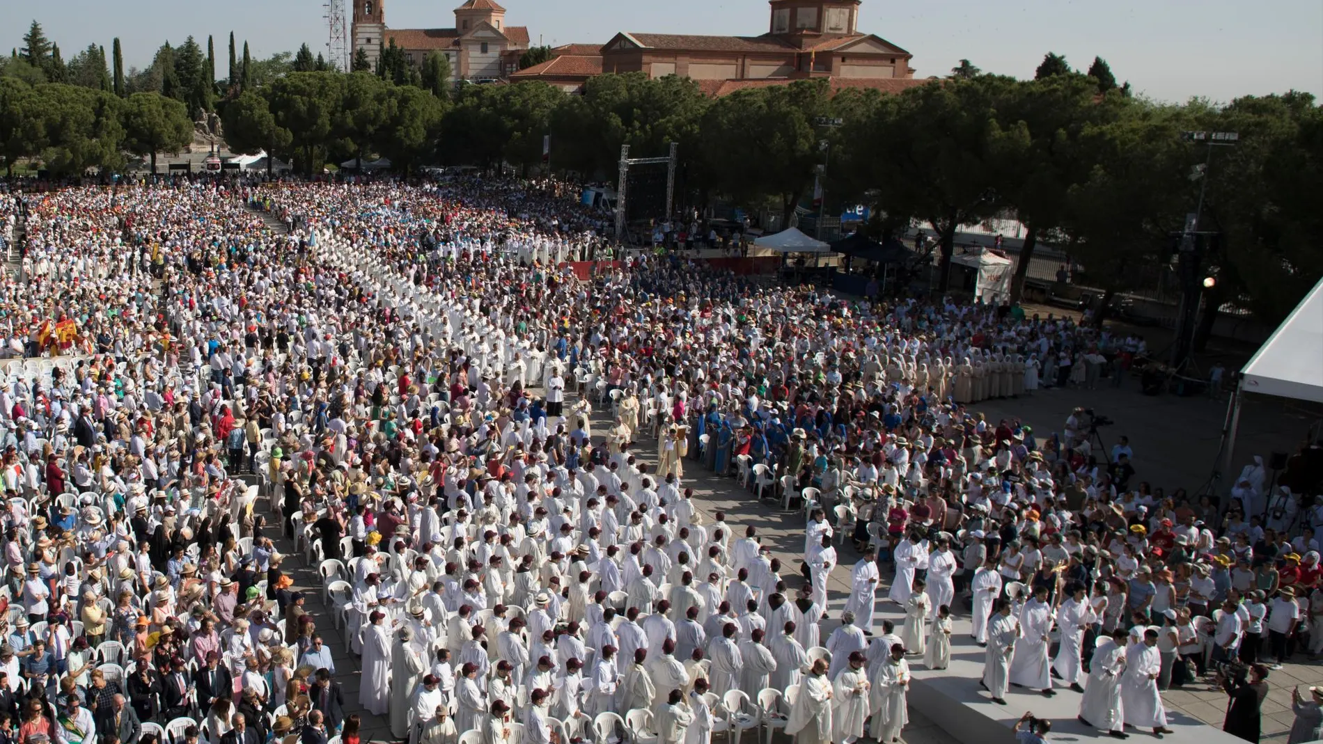 Más de 12.000 personas han asistido a la misa en el Cerro de los Ángeles/Foto: Luis Díaz