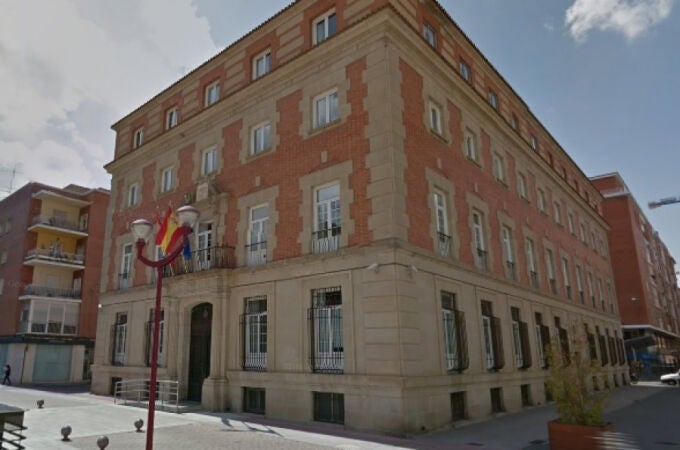 Fachada de la Audiencia de Palencia
