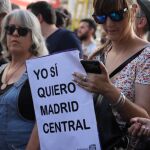 El sábado cientos de personas se manifestaron para exigir que se mantenga Madrid Central