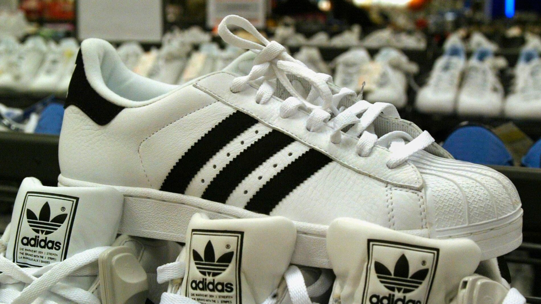 Zapatos adidas 2024 tres rayas