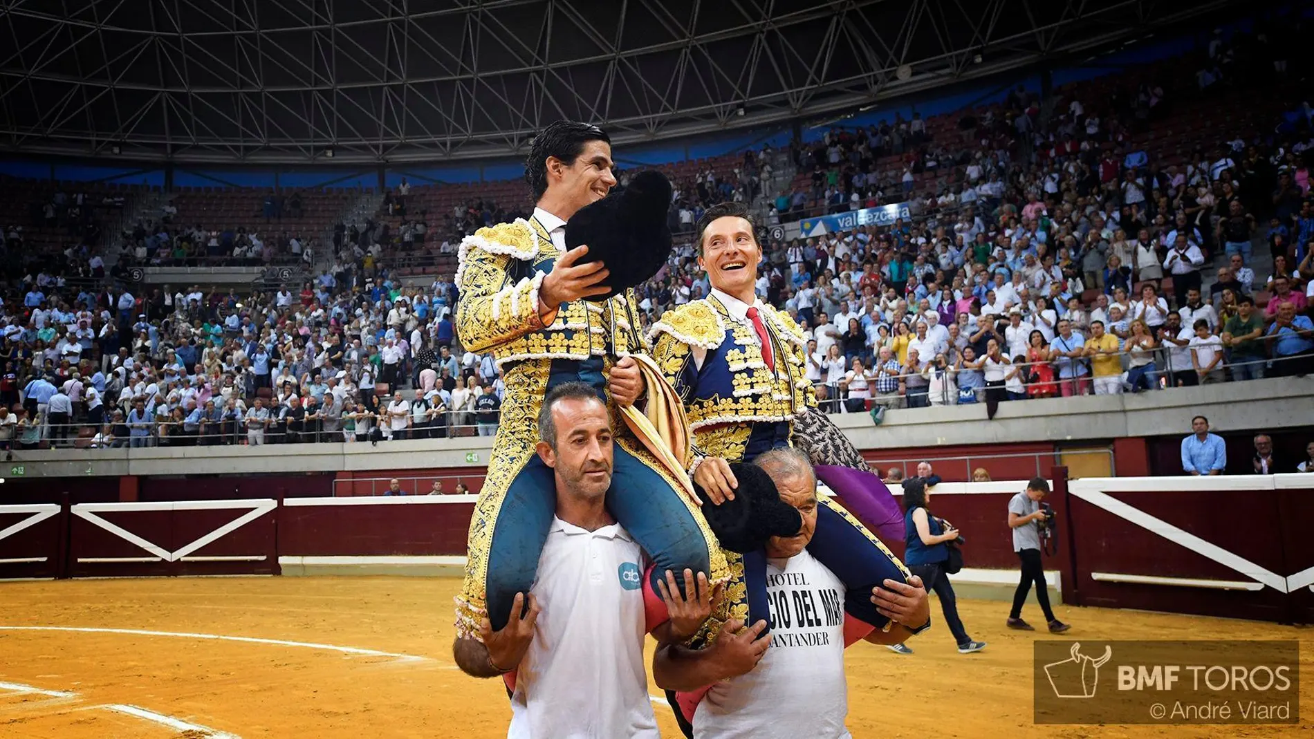 Aguado y Urdiales, a hombros en Logroño