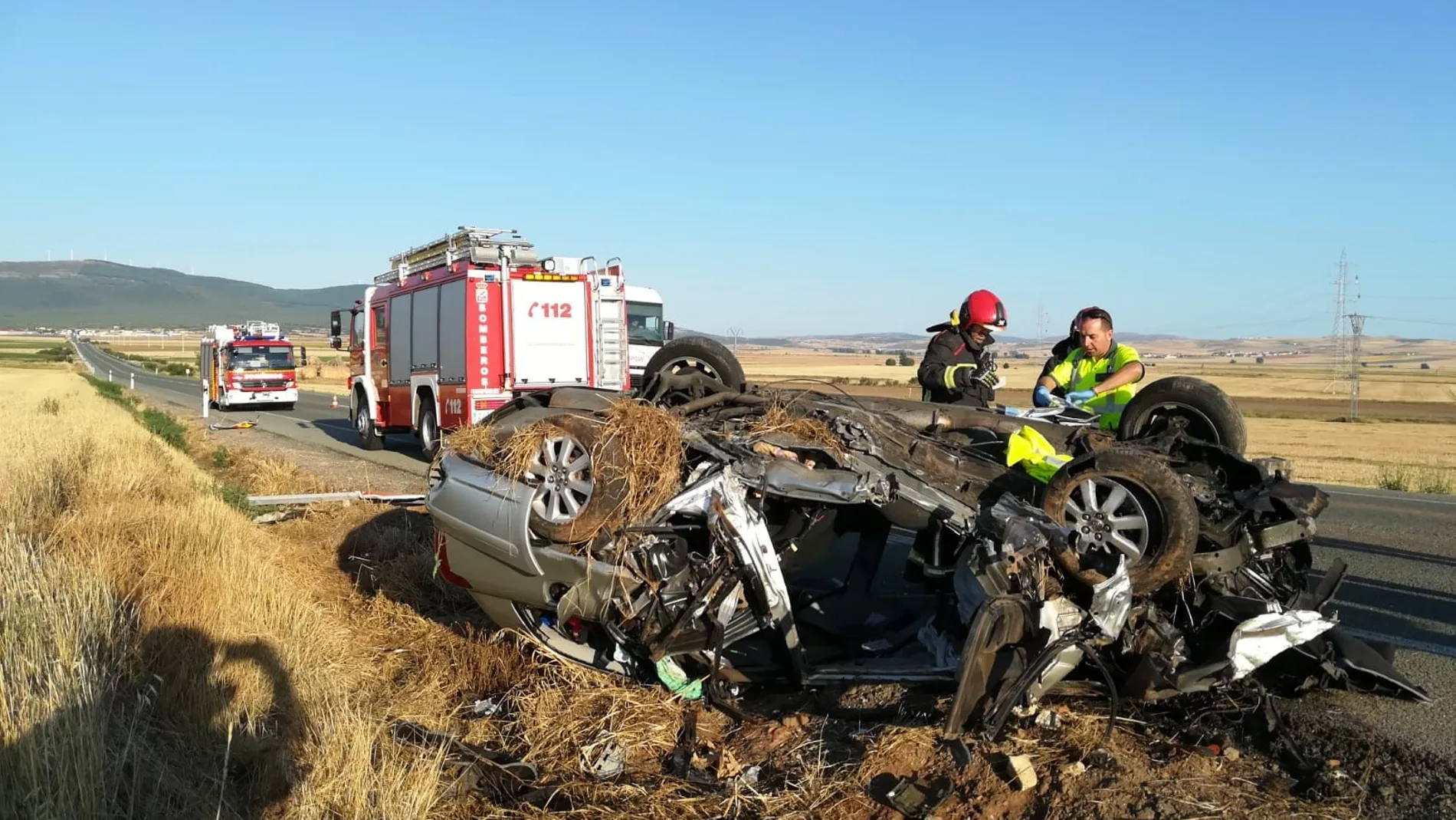 Heridas dos personas en el vuelco de un turismo en la N-122, en Matalebreras (Soria)