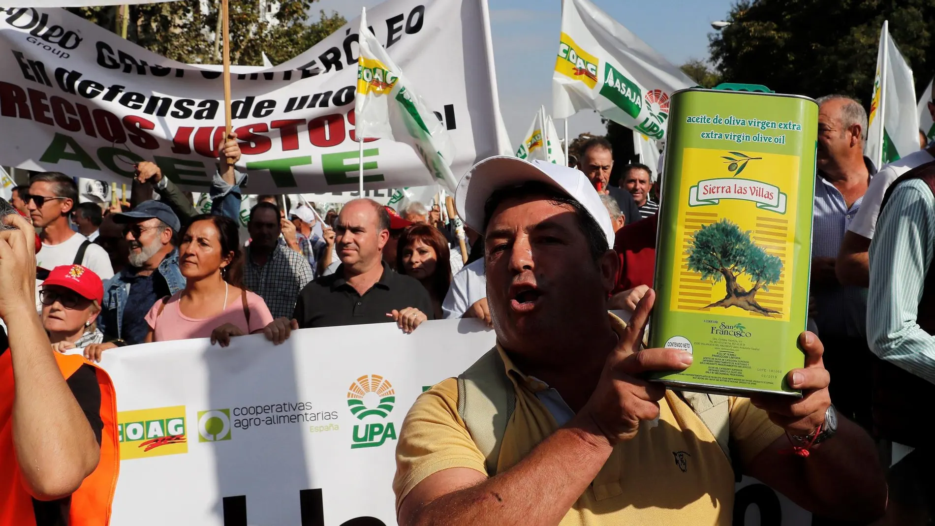 Miles de agricultores se manifestaron ayer en Madrid para reclamar precios más justos