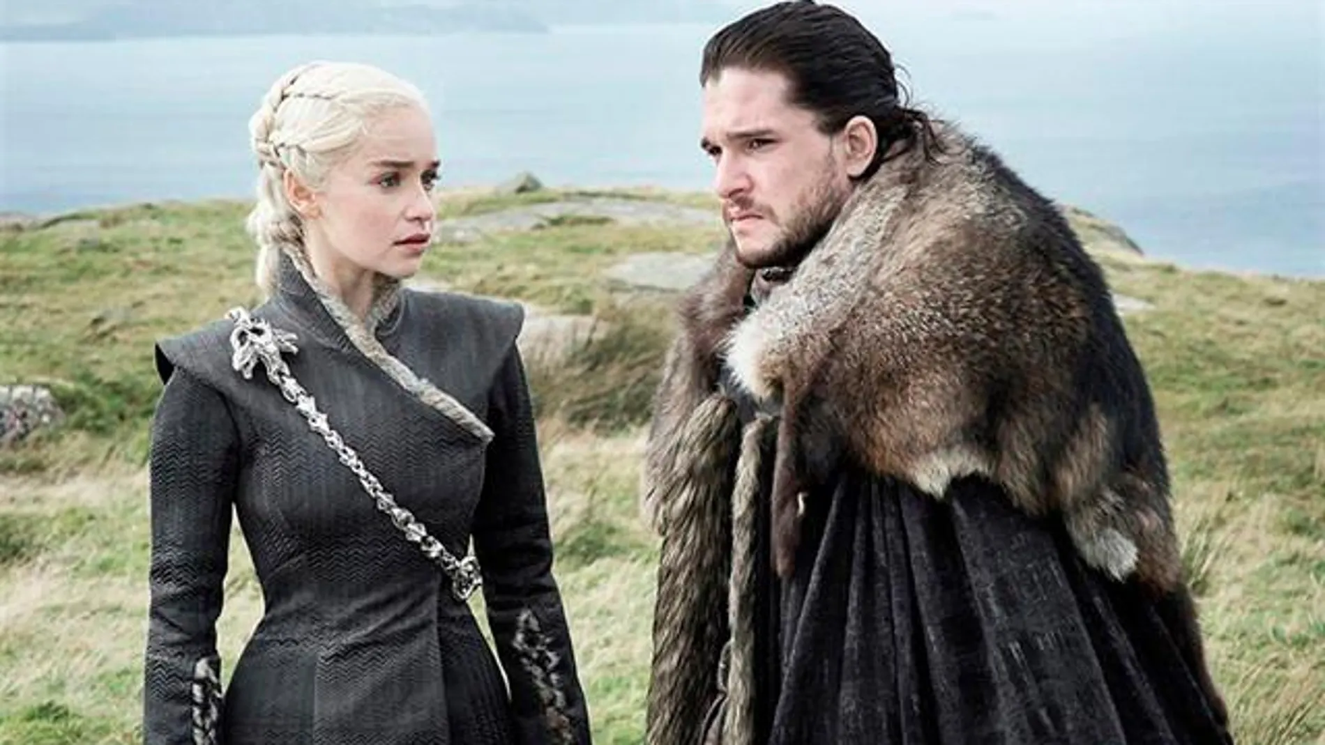 Emilia Clarke y Kit Harington en 'Juego de Tronos'