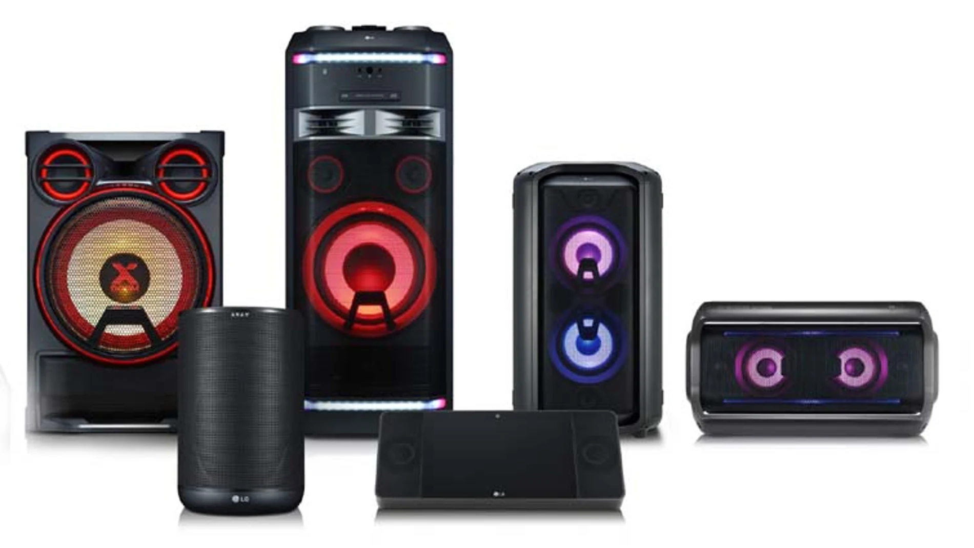 Los altavoces LG XBOOM tienen potencias de hasta 5000W y luces de colores LED con efectos especiales para animar las fiestas.