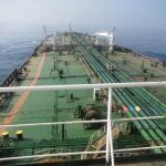 Petrolero iraní atacado con dos misiles en el Golfo/AP
