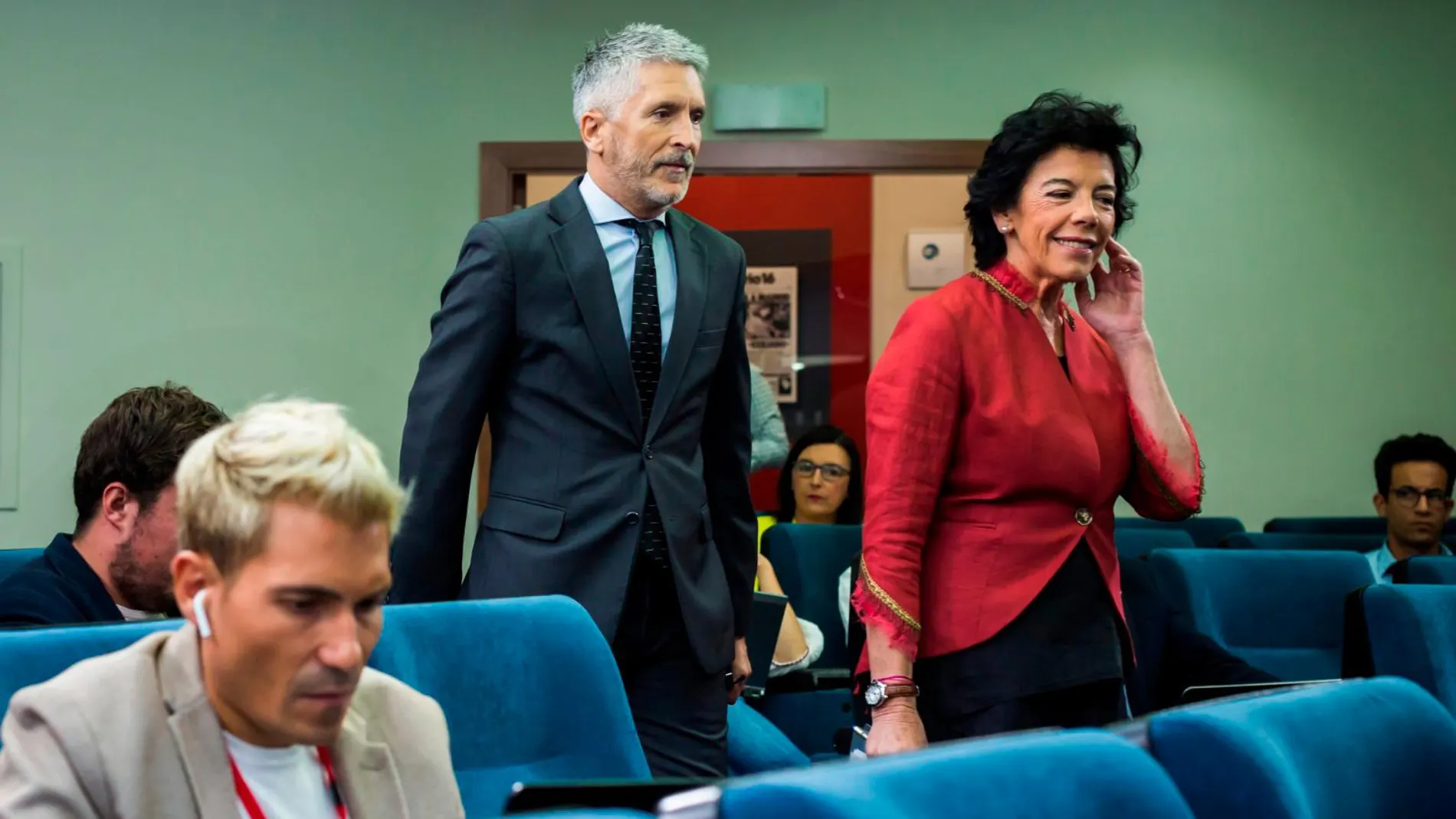 Isabel Celaá y Fernando Grande-Marlaska en la rueda de prensa posterior al Consejo de ministros.