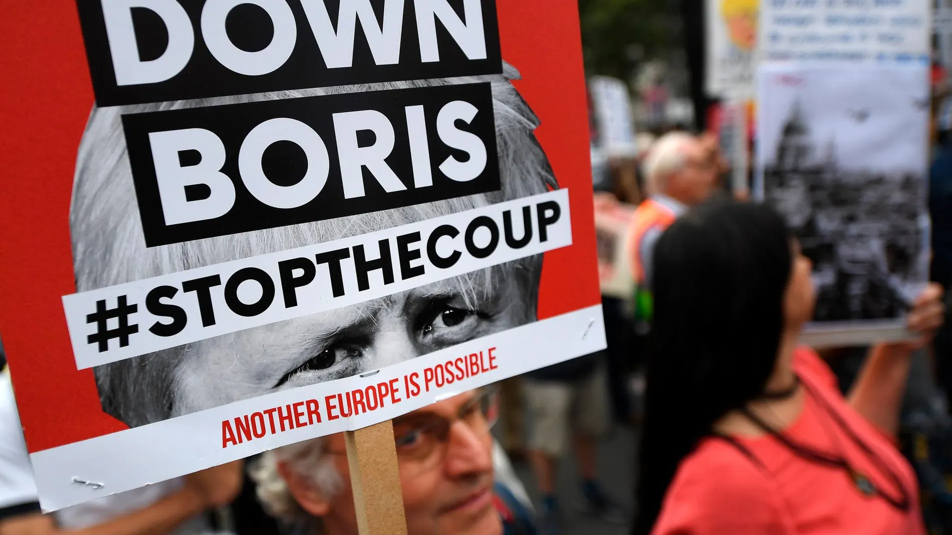 Manifestantes contra el Brexit salvaje y contra el “golpe” de Boris Johnson, este sábado en Londres/Efe