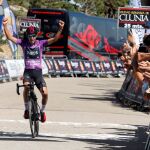 El ciclista Iván Ramiro Sosa, del equipo Ineos, gana la quinta y última etapa, de 146 km, entre Santo Domingo de Silos y las lagunas de Neila, y además se proclama ganador de la Vuelta a Burgos de 2019