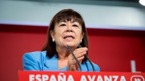 La presidenta del PSOE, Cristina Narbona, durante la rueda de prensa ofrecida esta mañana