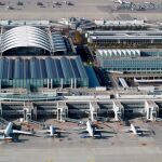 Toda la Terminal 2 y la Terminal 1 han sido despejadas por la policía para realizar la búsqueda