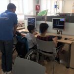Voluntariado de ”la Caixa” en el Hospital Reina Sofía de Córdoba / La Razón