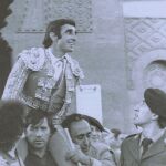 Dámaso González sale por la Puerta Grande de Las Ventas en la Feria de San Isidro de 1969