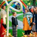 Ingrid de Noruega junto a su abuela durante la inauguración
