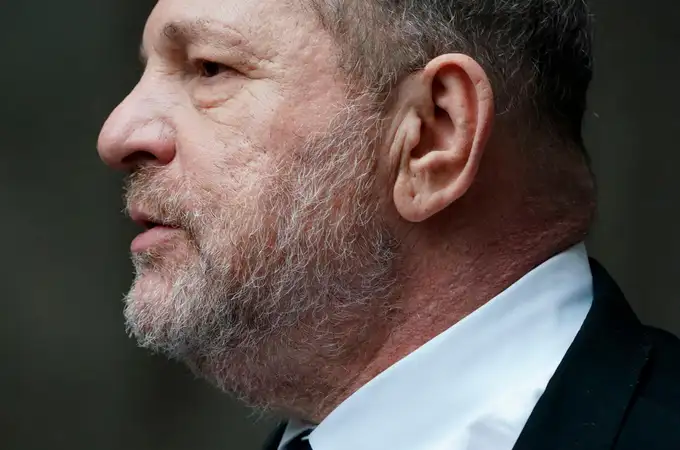 Un tribunal de apelaciones anula la condena por violación contra Harvey Weinstein
