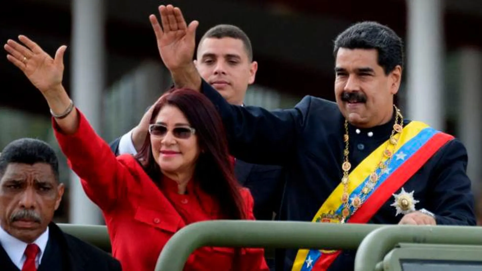 EE UU sanciona a los hijos de la esposa de Maduro y a 13 empresas ligadas