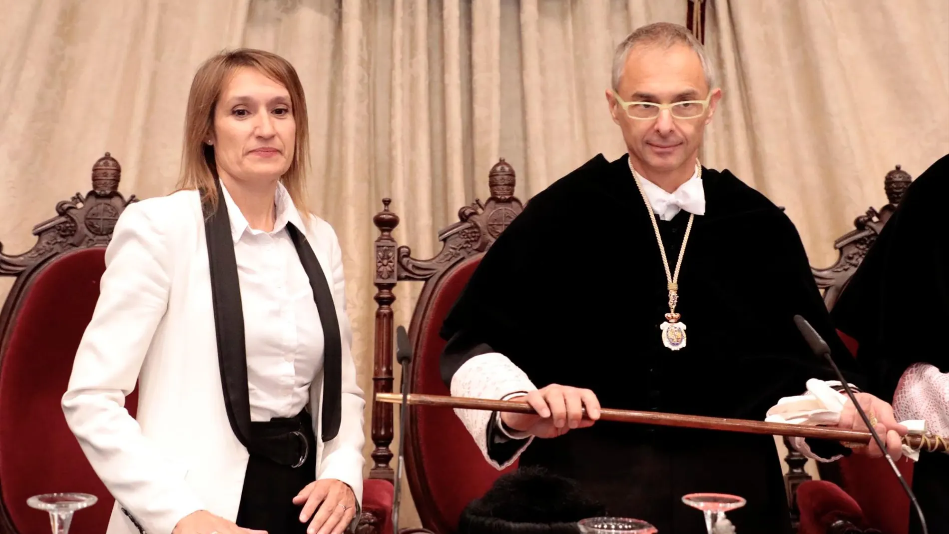 La consejera de Educación, Rocío Lucas, asiste al acto de apertura del curso académico 2019-2020 de la Usal, presidido por el rector, Ricardo Rivero