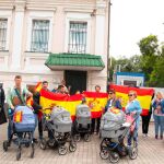 Las familias atrapadas en Kiev se han concentrado hoy en las puertas del Consulado de España