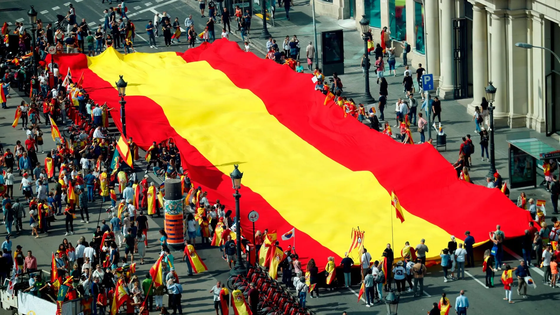 Manifestación ayer en Barcelona por el Día de la Fiesta Nacional