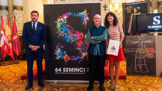 El director de la Seminci, Javier Angulo, presenta la 64 edición junto al alcalde Óscar Puente y la concejal Ana Redondo