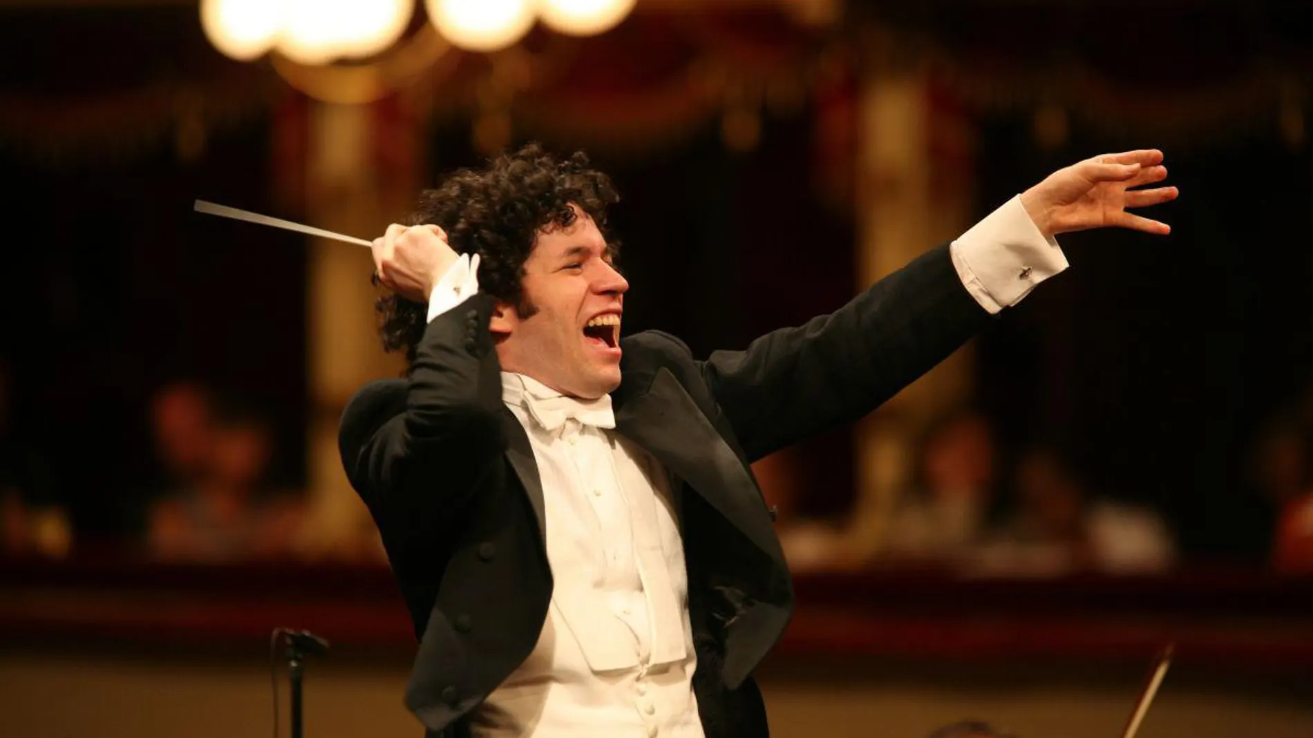 Gustavo Dudamel es uno de los directores de orquesta más populares y carismáticos