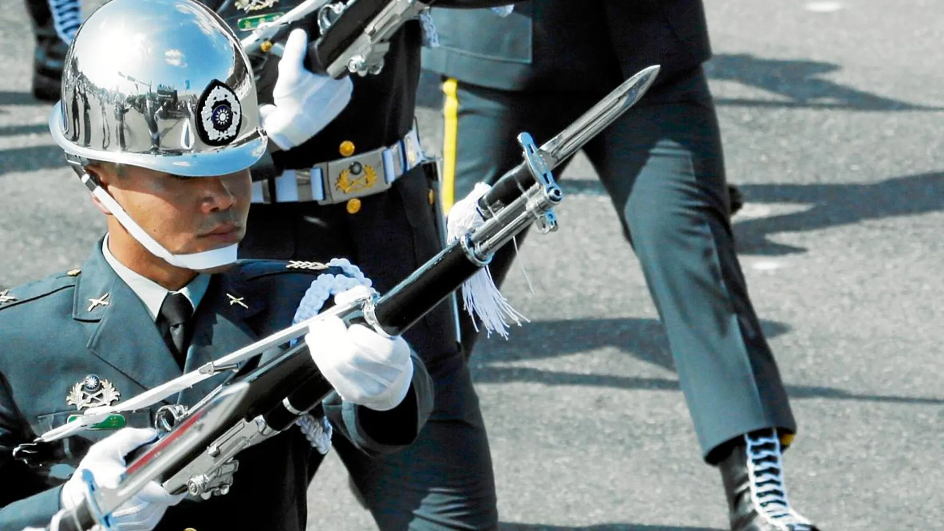 Miembros de la Guardia de Honor durante las celebraciones del Día Nacional en Taipei el pasado jueves