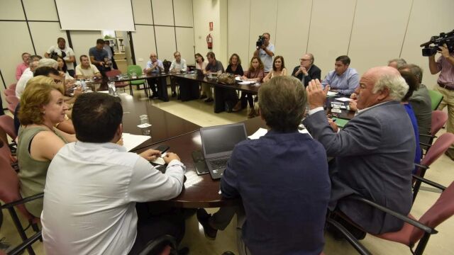 El consejero de Salud, Jesús Aguirre, durante la reunión del gabiente de crisis / Foto: Ke-Imagen