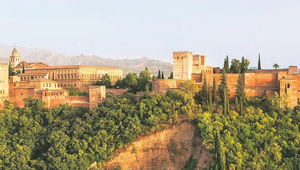 La Alhambra de Granada vista desde el Albaicín.