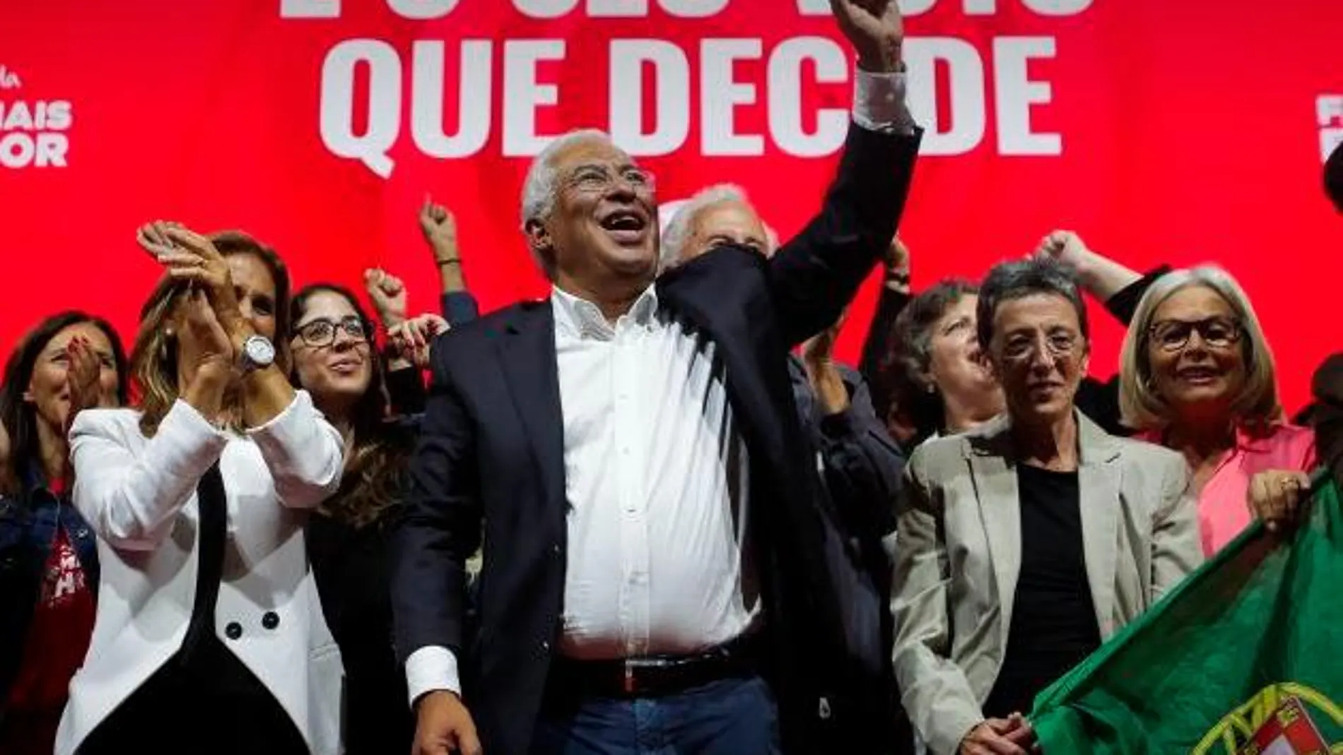 Antonio Costa celebra su triunfo en las elecciones legislativas de Portugal / Efe