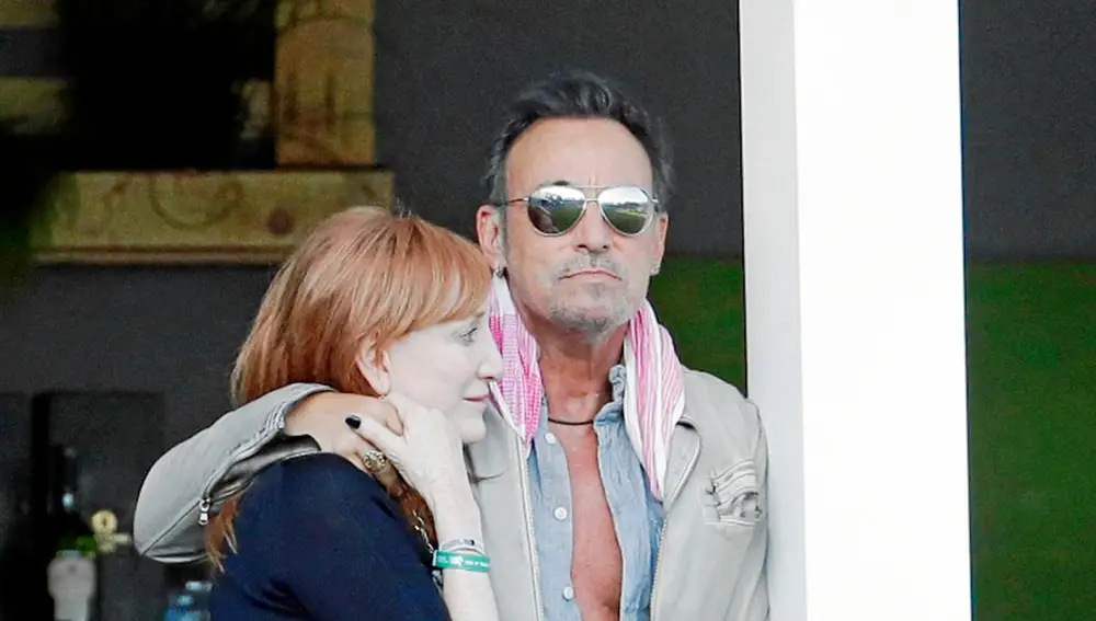 Bruce Springsteen, junto a su pareja en una de sus visitas al País Vasco