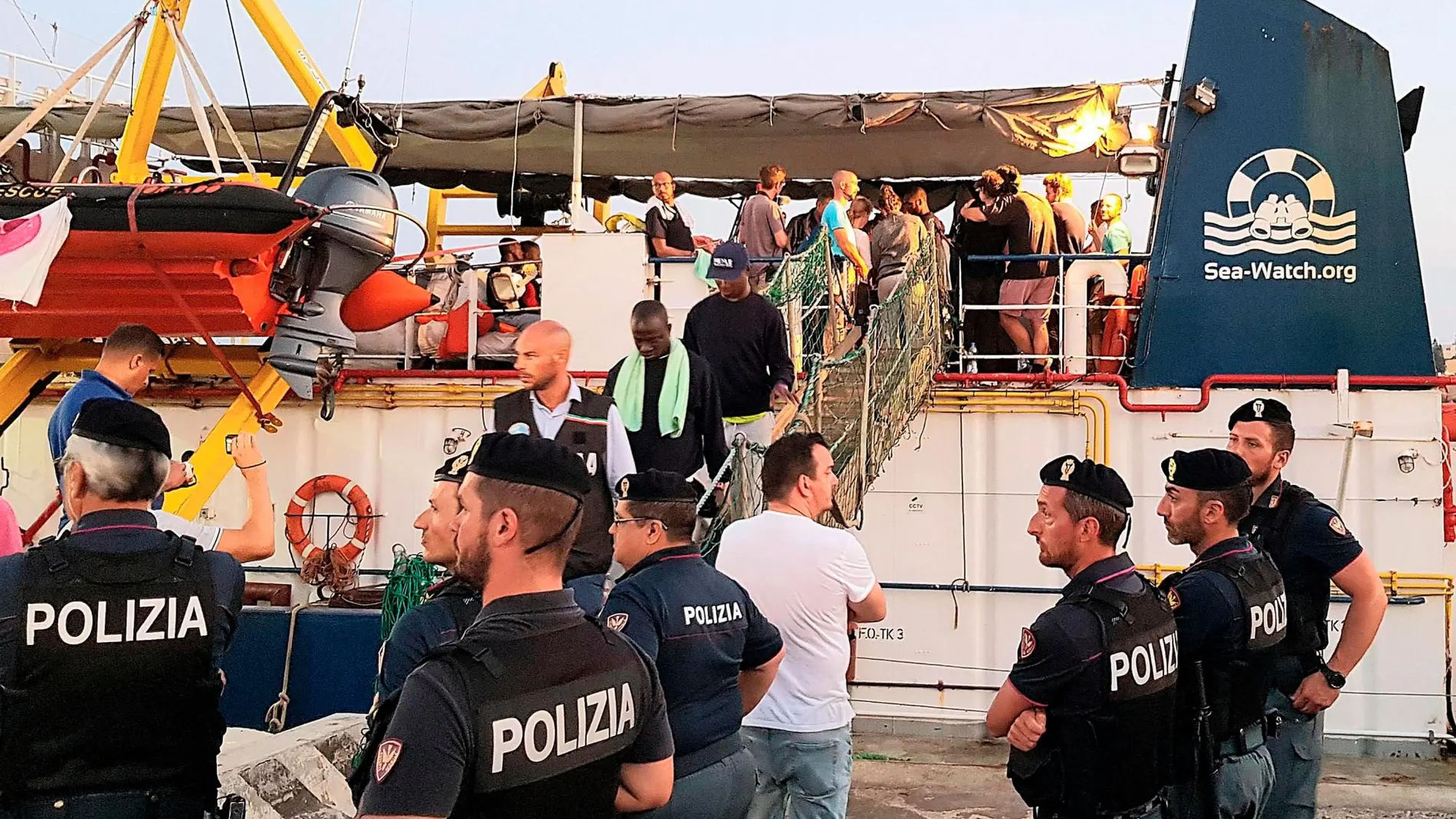 El "Sea Watch"atracó sin permiso en Lampedusa/Efe