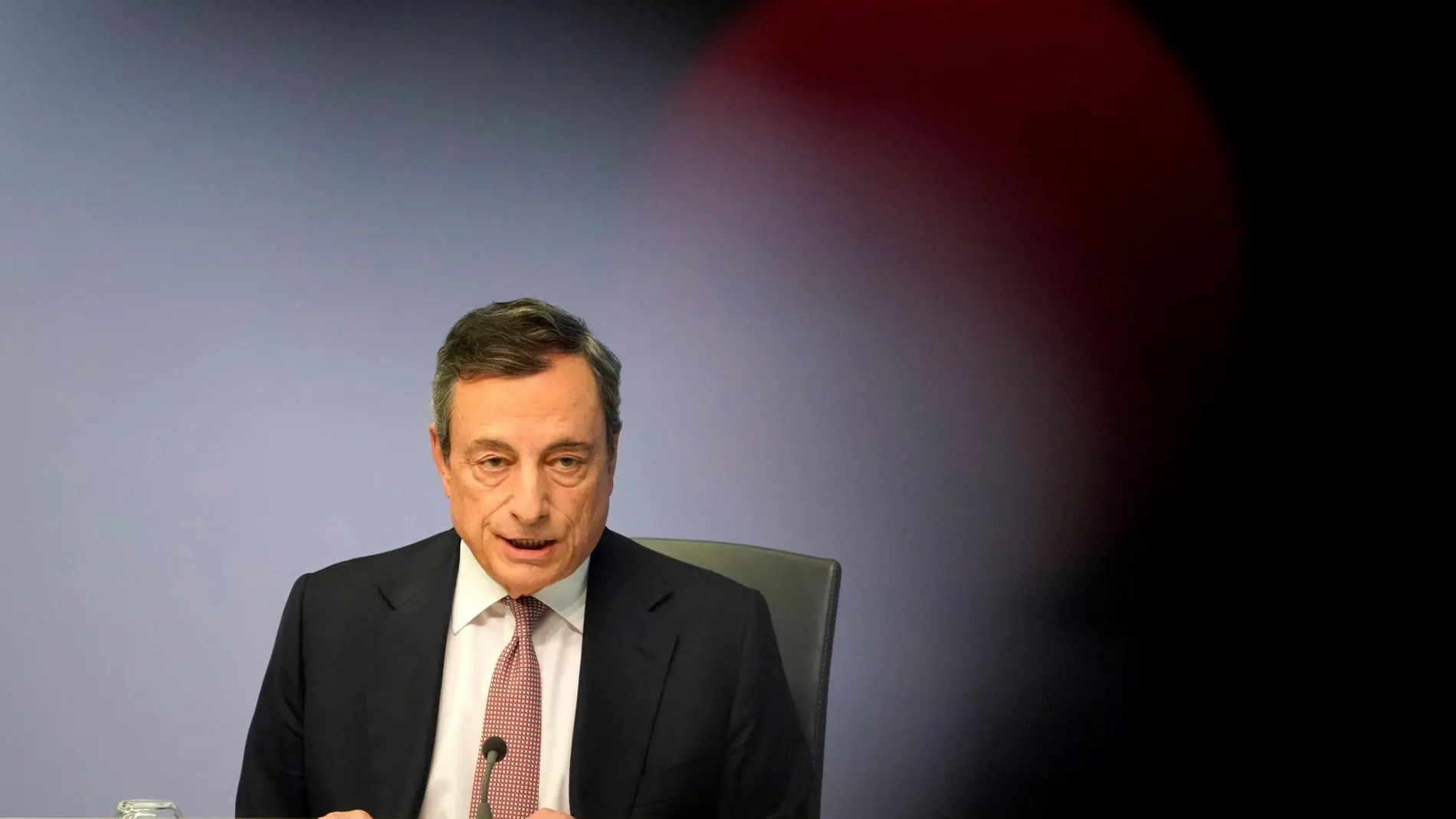 El presidente del BCE, Mario Draghi, tras la reunión del Consejo de Gobierno en Fráncfort