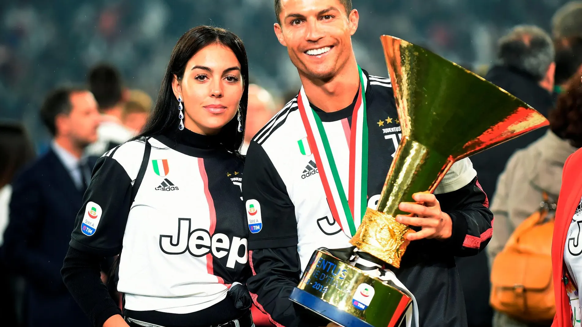 Georgina Rodríguez y Cristiano Ronaldo durante la celebración del Scudetto