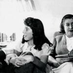 Una imagen de Concha Méndez acompañada de su marido el poeta Manuel Altolaguirre y su hija Paloma en el México de los años cuarenta