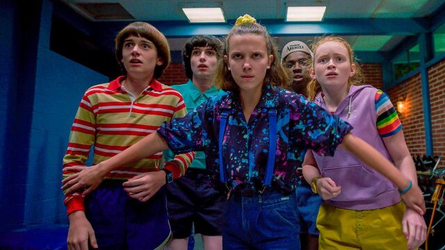 Millie Bobby Brown, Finn Wolfhard, Noah Schnapp, Caleb McLaughlin y Sadie Sink en la temporada 3 de 'Stranger Things'/Netflix