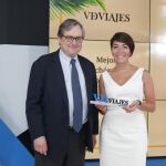Filipa Guimaraes recogió el galardón a Emma Colchón | Jesús G. Feria