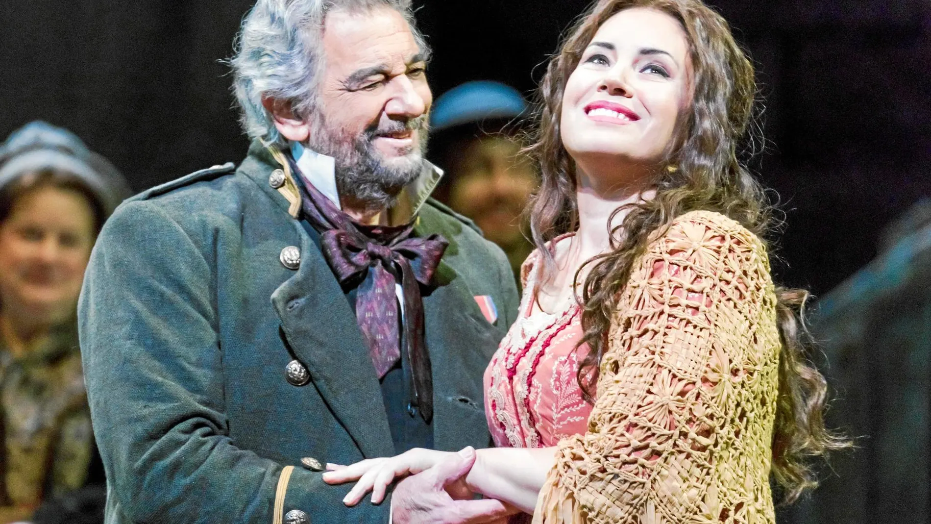 El año pasado Plácido Domingo cantó «Luisa Miller» en el Metropolitan junto a la soprano Sonya Yoncheva. Mientras EE UU le cierra la puerta, México le distinguirá en la I edición de los Premios Batuta