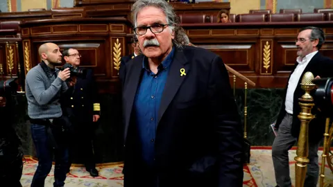 El exportavoz parlamentario de ERC, Joan Tardá,a su llegada a la penúltima sesión de control de la legislatura pasada en el Congreso.