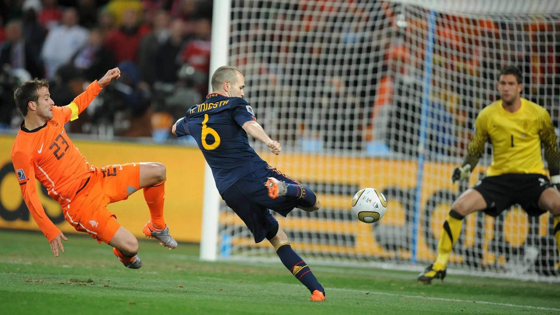 Iniesta marca el gol que dio a España el Mundial 2010