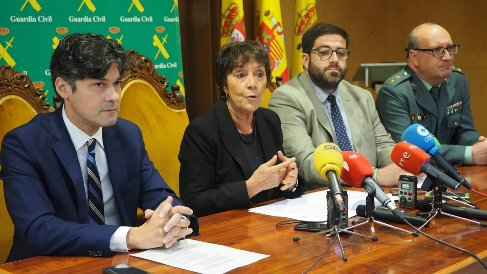 La delegada del Gobierno en la Comunidad, Mercedes Martín, junto al alcalde de la ciudad, Jesús Manuel Sánchez Cabrera, en la presentación