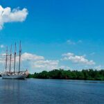 Elcano navegando en el Canal de Szczecin