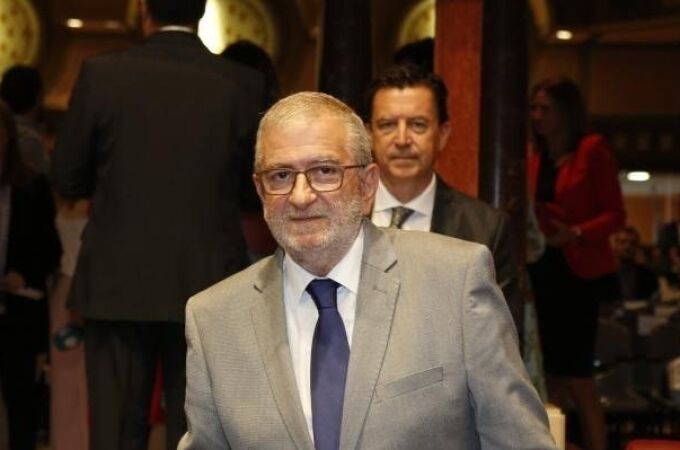 El presidente de la Asamblea, Alberto Castillo, continúa hoy con la ronda de negociaciones para designar al candidato a ser investido presidente de la Comunidad Autónoma de Murcia. EP