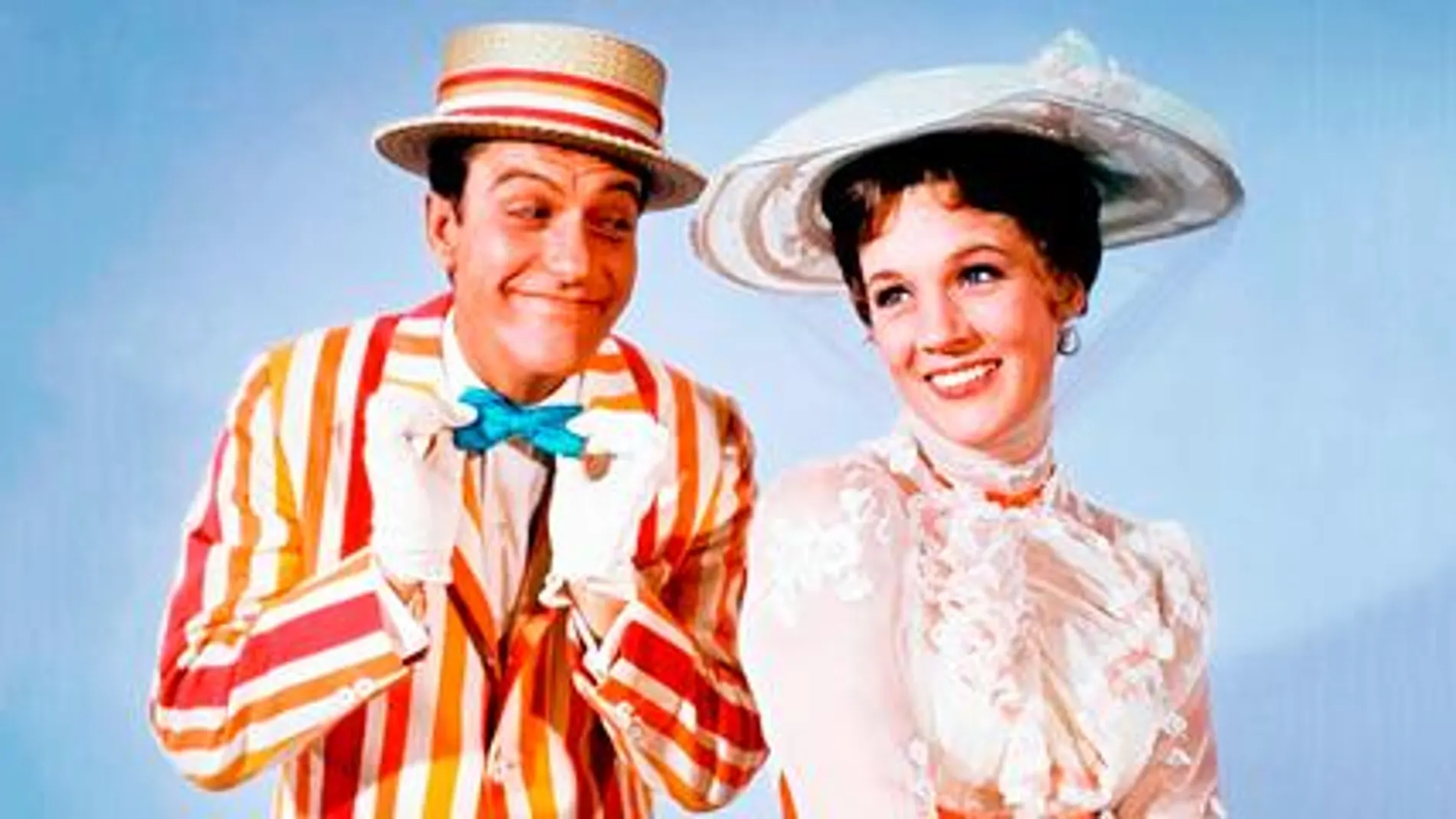 Dick Van Dyke y Julie Andrews en el cartel promocional de la película
