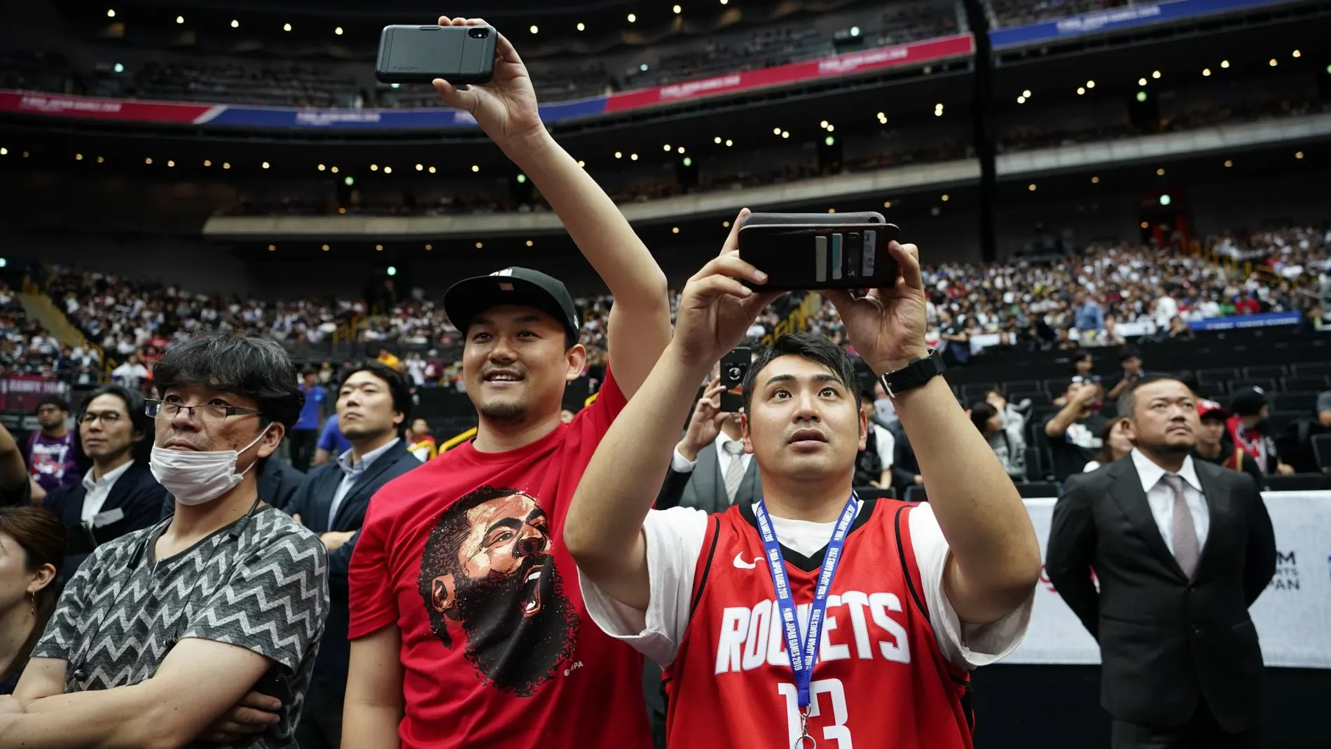 Aficionados asiáticos de los Rockets de Houston