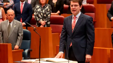 Fernández Mañueco jura el cargo de presidente de la Junta de Castilla y León