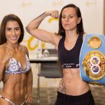 Joana Pastrana, en el pesaje de la pelea con su rival, Yokasta Valle